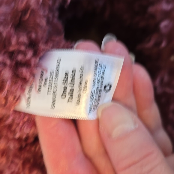 NWOT Women's neck warmer - Picture 5 of 6
